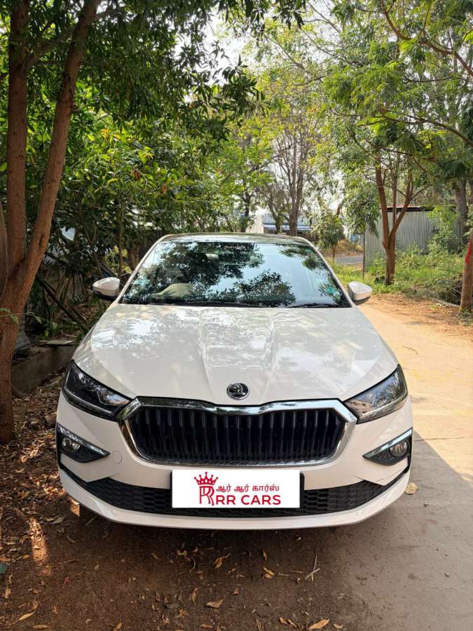 Skoda SLAVIA Prestige 1.0L TSI MT